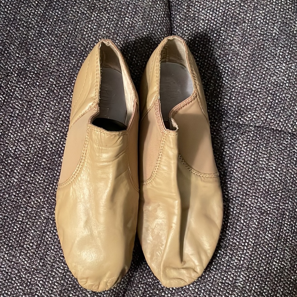 Balera Caramel colored B80 Jazz Shoes size 10M (adult size)